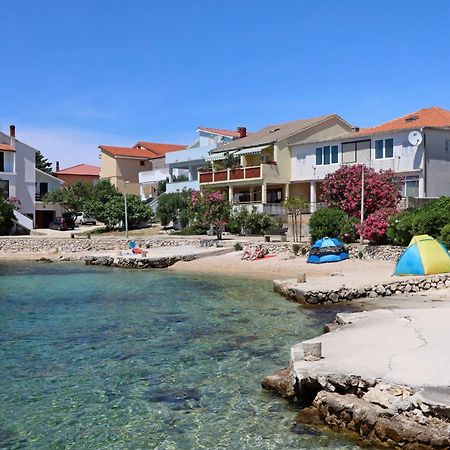 Apartments By The Sea Mandre, Pag - 3084 Kolan Dış mekan fotoğraf