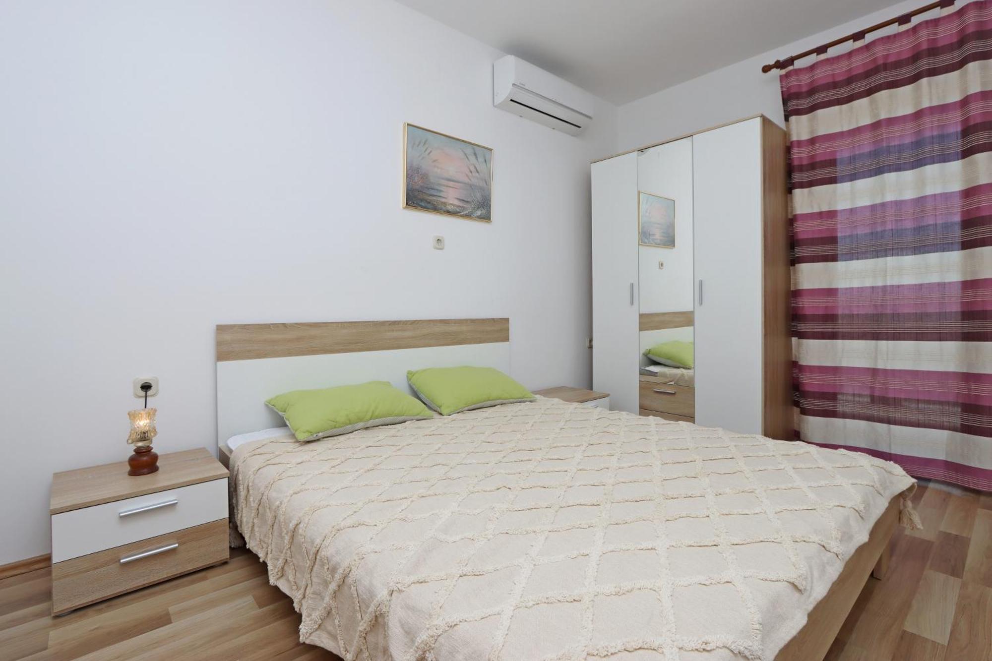 Apartments By The Sea Mandre, Pag - 3084 Kolan Dış mekan fotoğraf