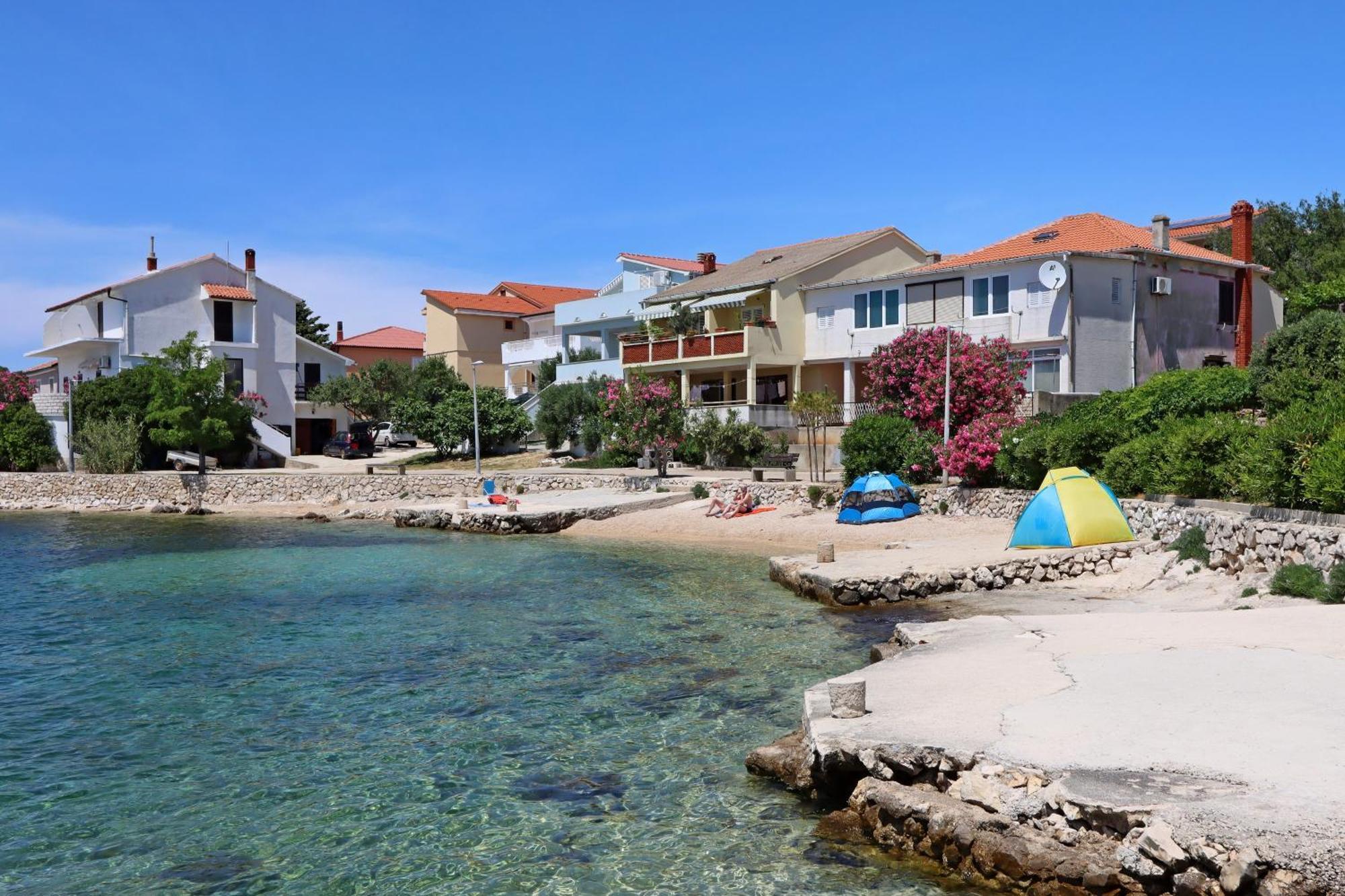 Apartments By The Sea Mandre, Pag - 3084 Kolan Dış mekan fotoğraf